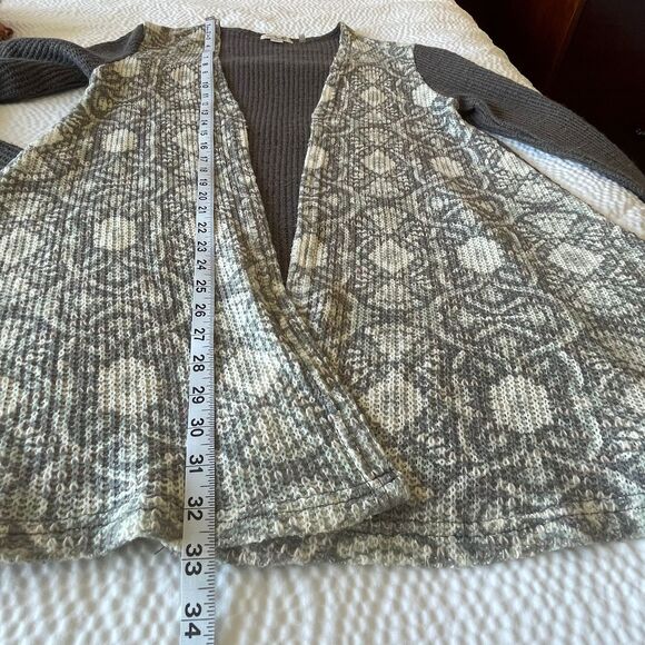 Simply Noelle Women's Open Front Gray Floral Cardigan Sweater Size S/M (8-10) - Picture 7 of 7